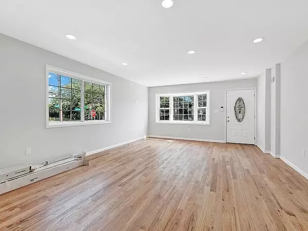 South Ozone Park, NY 11420,124-19 152 AVE