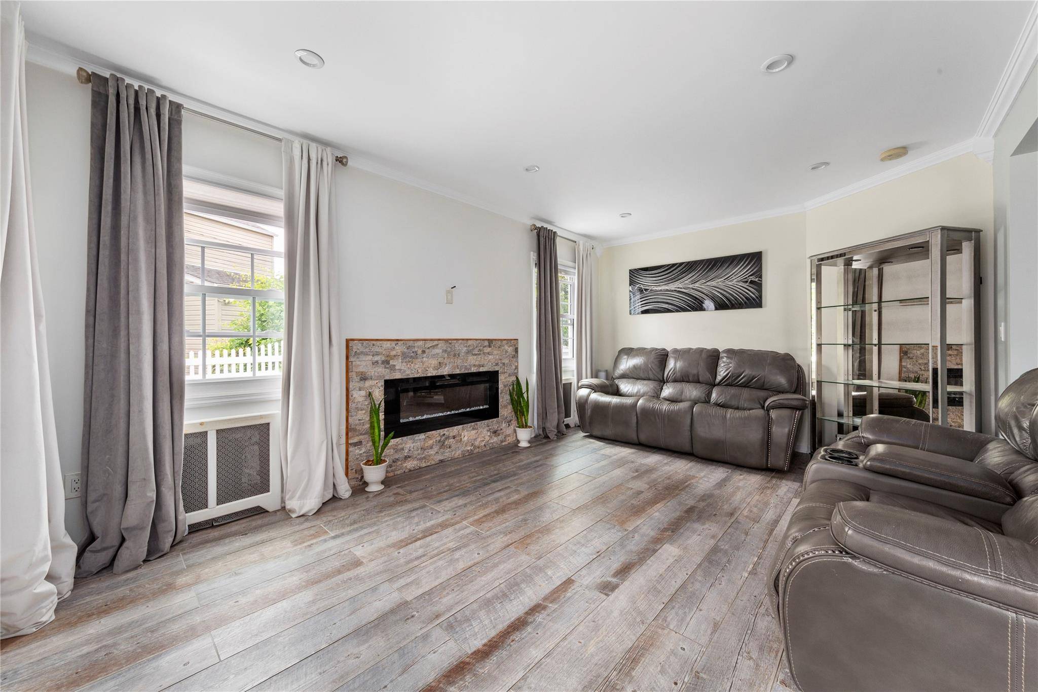 Valley Stream, NY 11580,64 Remson ST