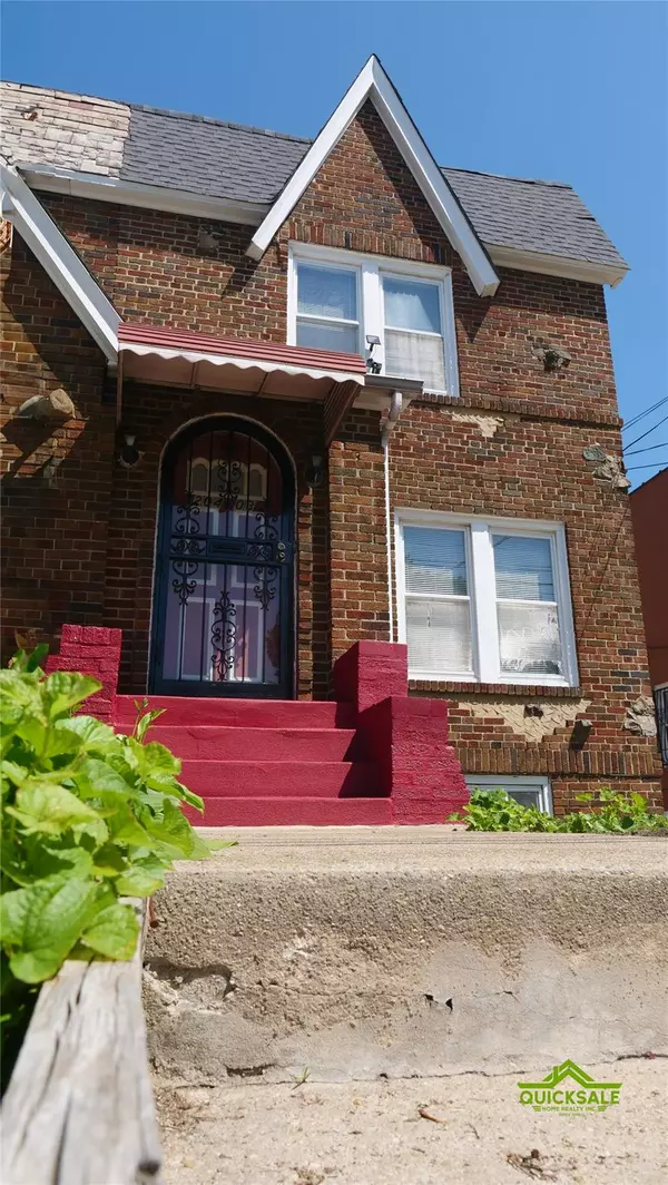 204-03 Murdock AVE, Saint Albans, NY 11412