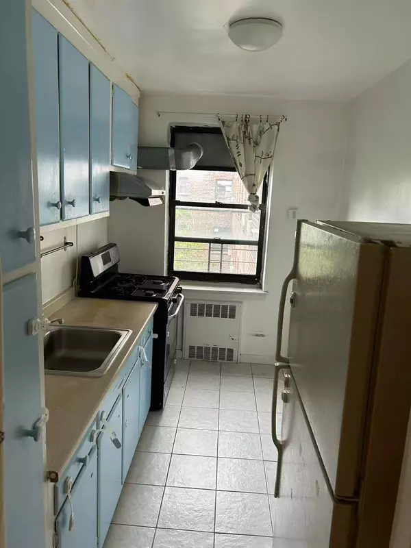 Flushing, NY 11354,2625 141st ST #5A