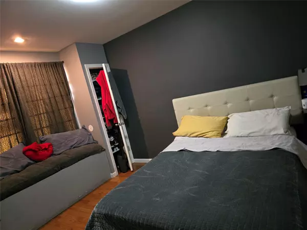 Brooklyn, NY 11208,367 Lincoln AVE