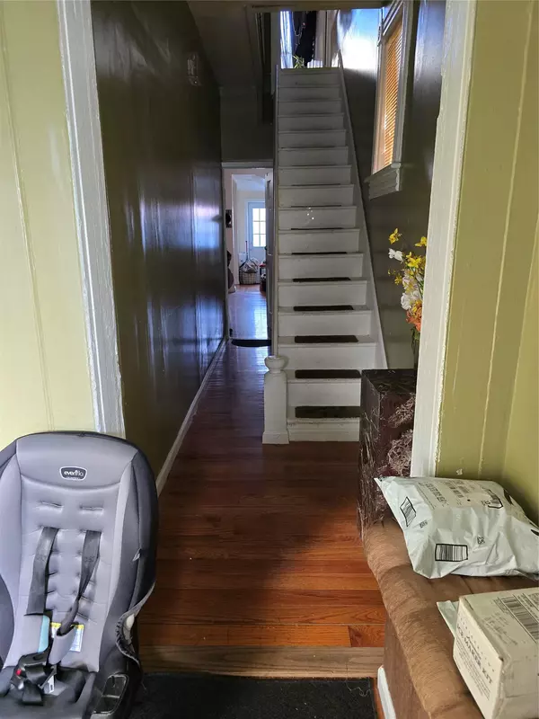 Brooklyn, NY 11208,367 Lincoln AVE