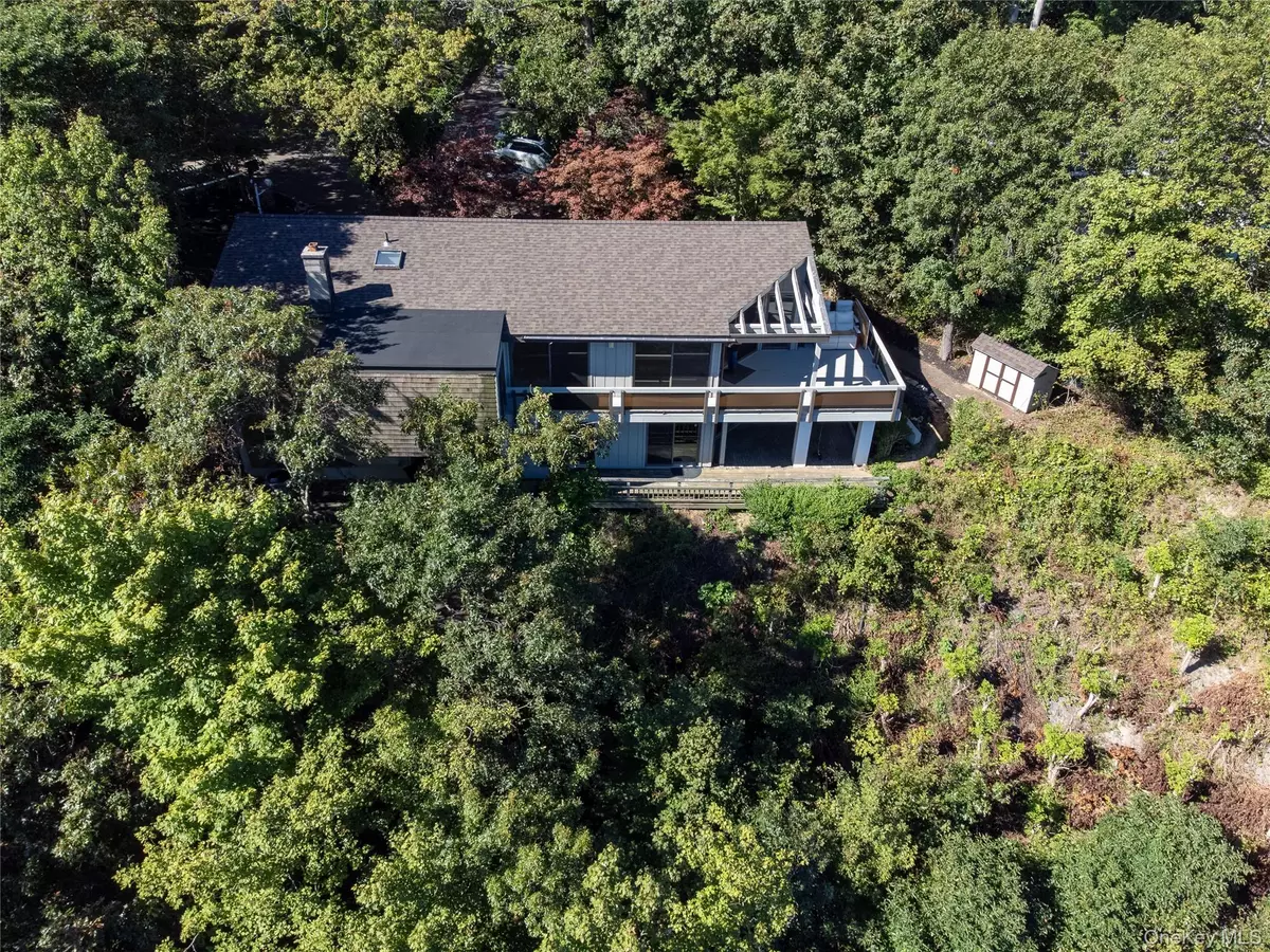 Shoreham, NY 11786,5 Colgate CT