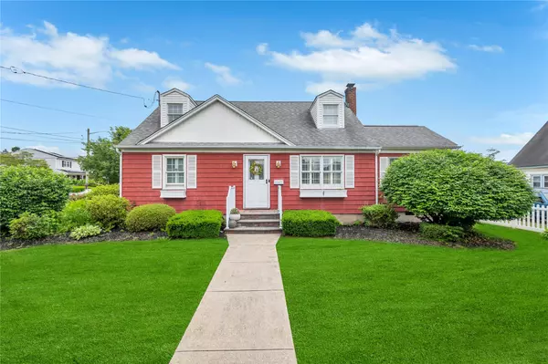 Central Islip, NY 11722,25 Hawthorne AVE