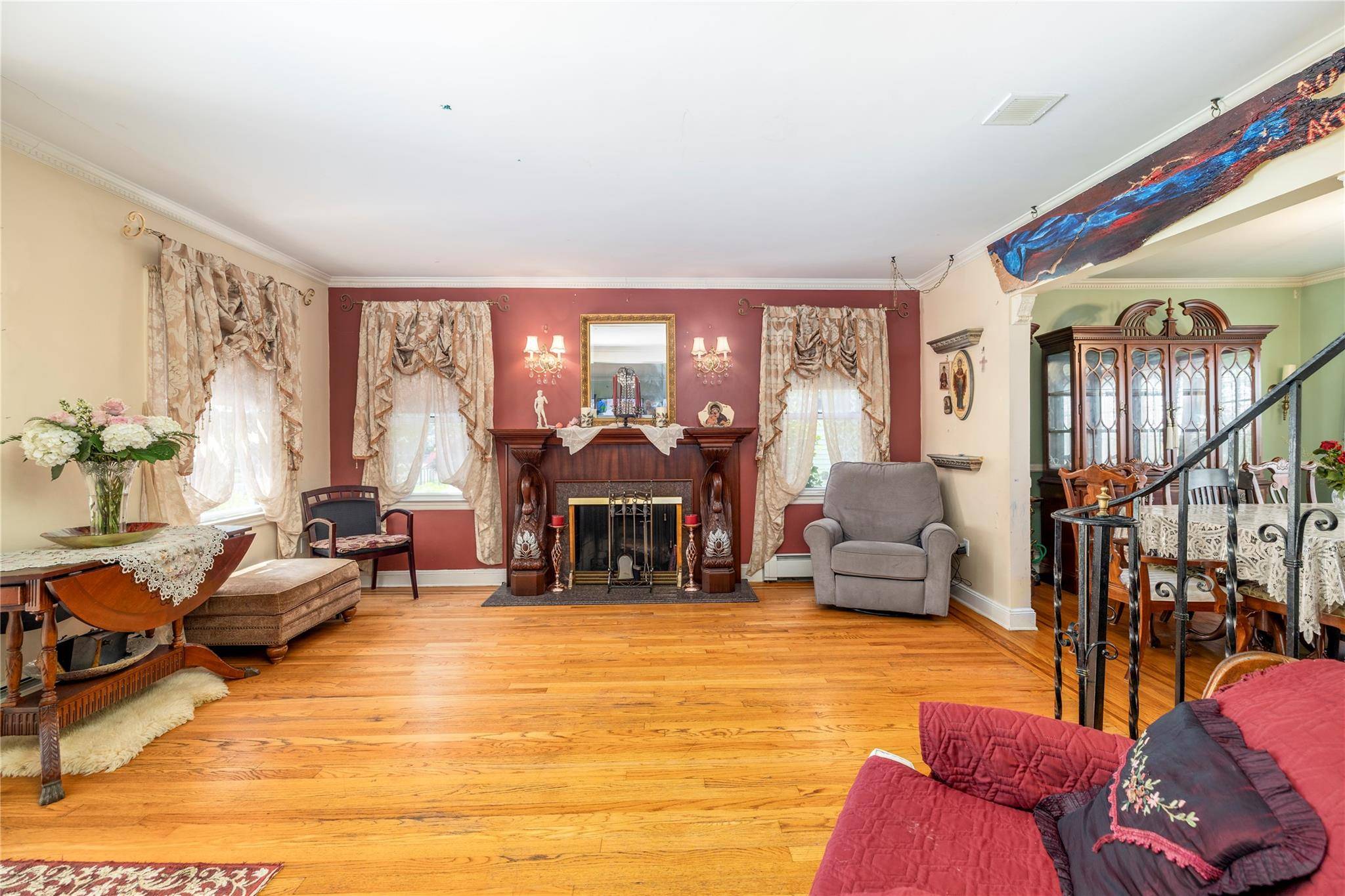 Malverne, NY 11565,17 Adair CT