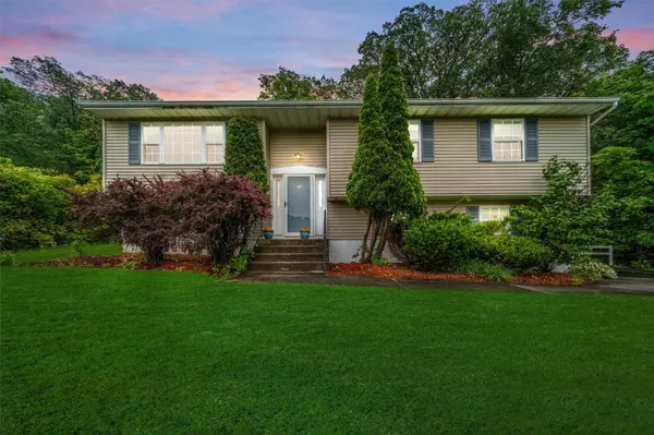 69 Saratoga RD, Newburgh, NY 12550