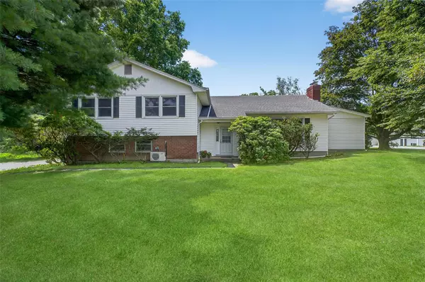 21 Sunnycrest RD, Carmel, NY 10512