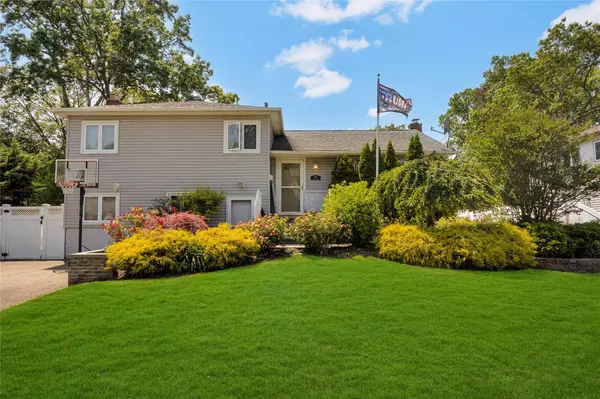 148 East DR, North Massapequa, NY 11758