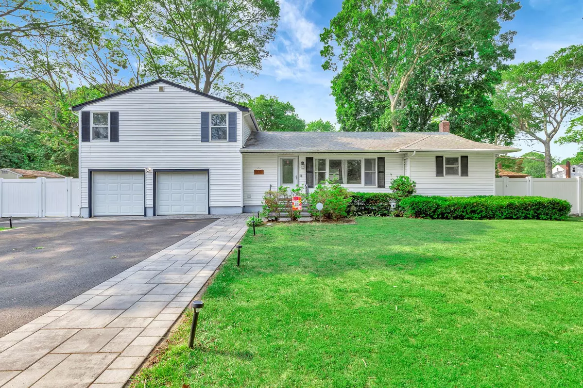 Mastic Beach, NY 11951,11 President RD