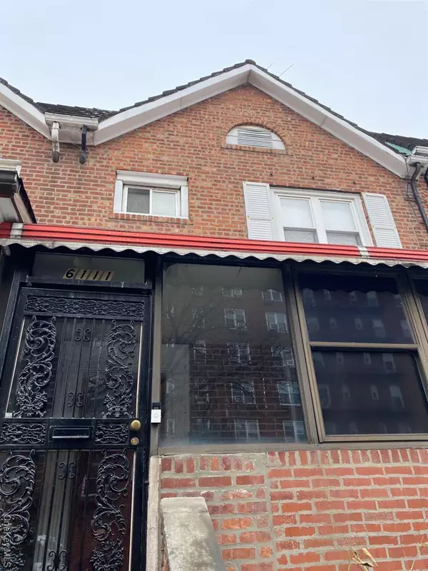 Rego Park, NY 11374,6111 Alderton ST