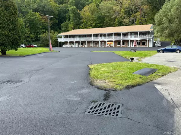 Carmel, NY 10512,531-5 Route 52