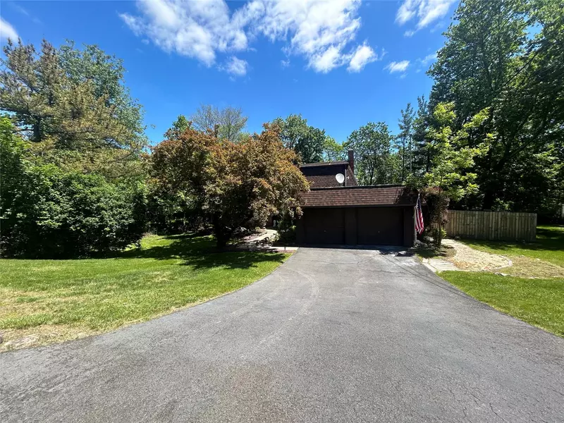 7 Medford PL, Nanuet, NY 10954