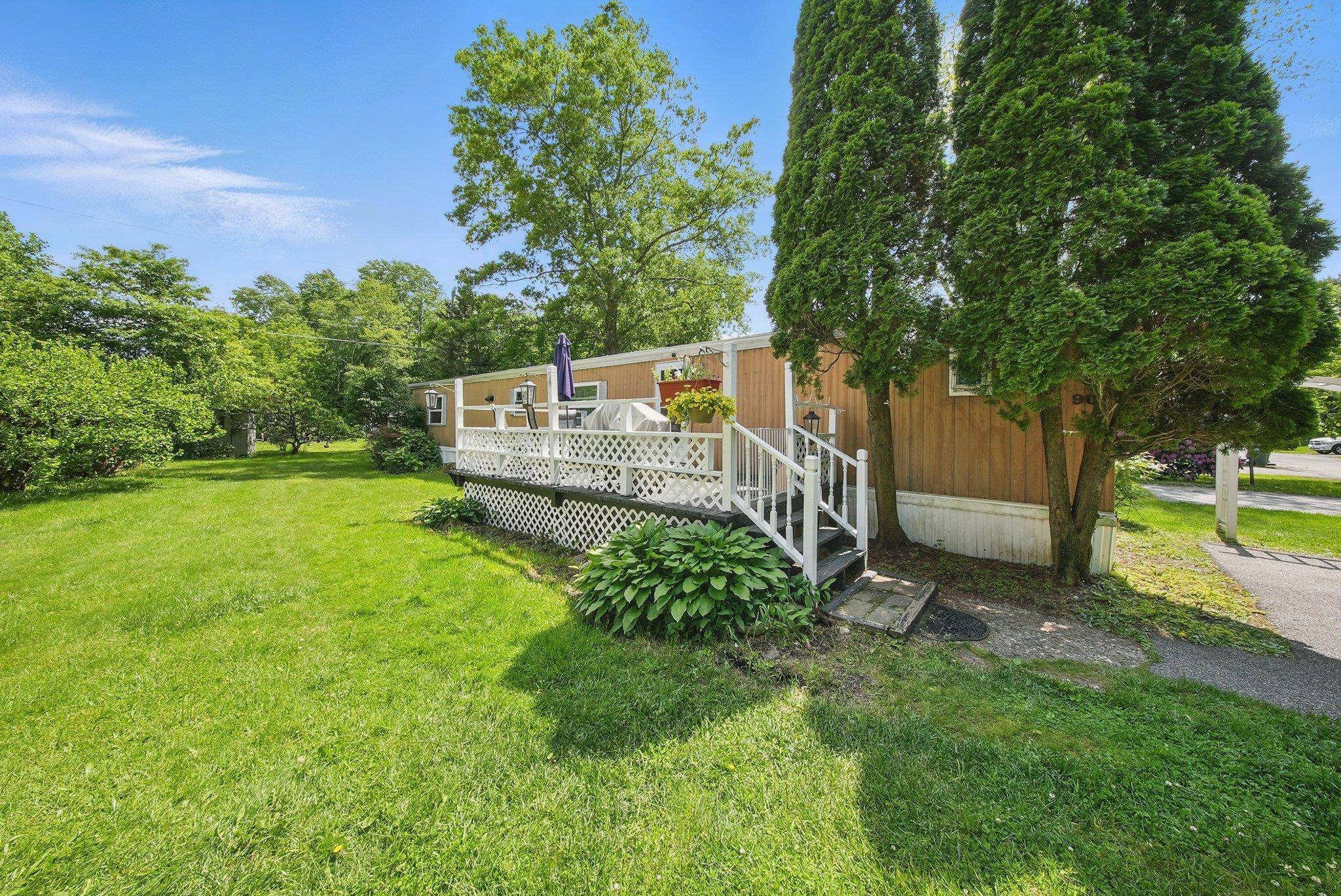 5 Oak DR, Bloomingburg, NY 12721