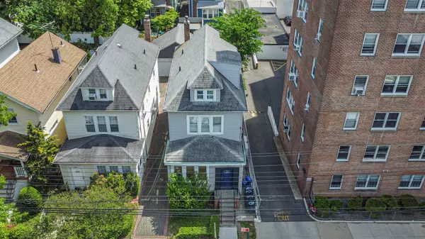 320 E 235th ST, Bronx, NY 10470