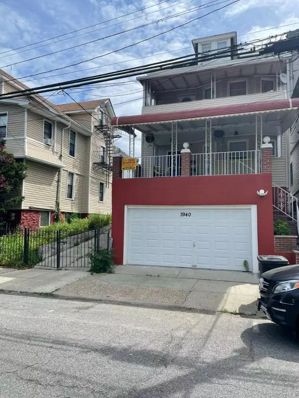 Bronx, NY 10466,3940 Hill AVE #2