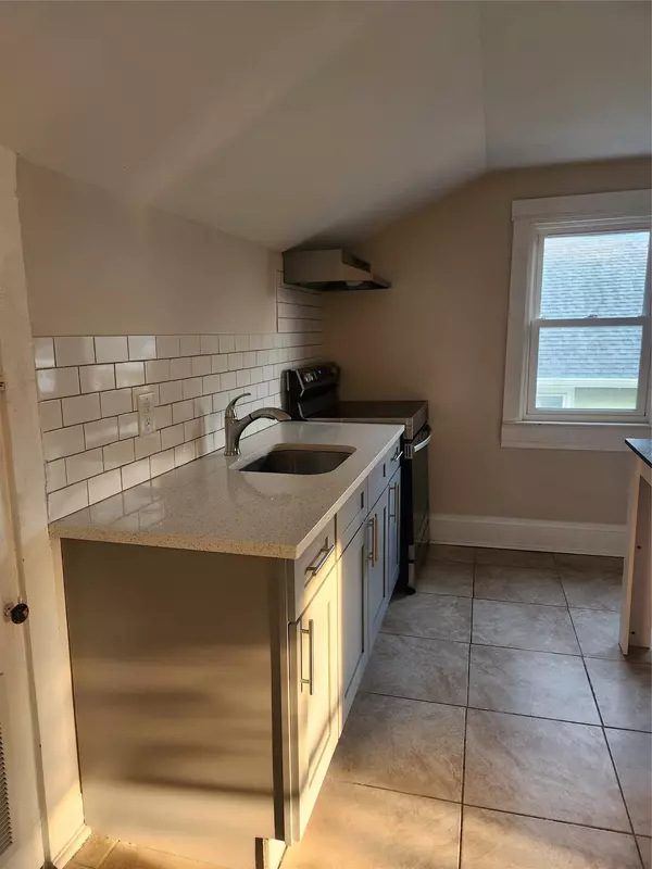Ossining, NY 10562,10 Forest AVE