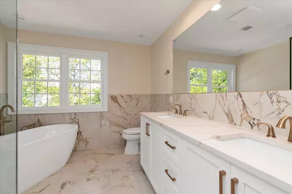 Bethpage, NY 11714,56 Seitz DR