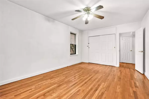 Jackson Heights, NY 11372,37-50 87th ST #4A