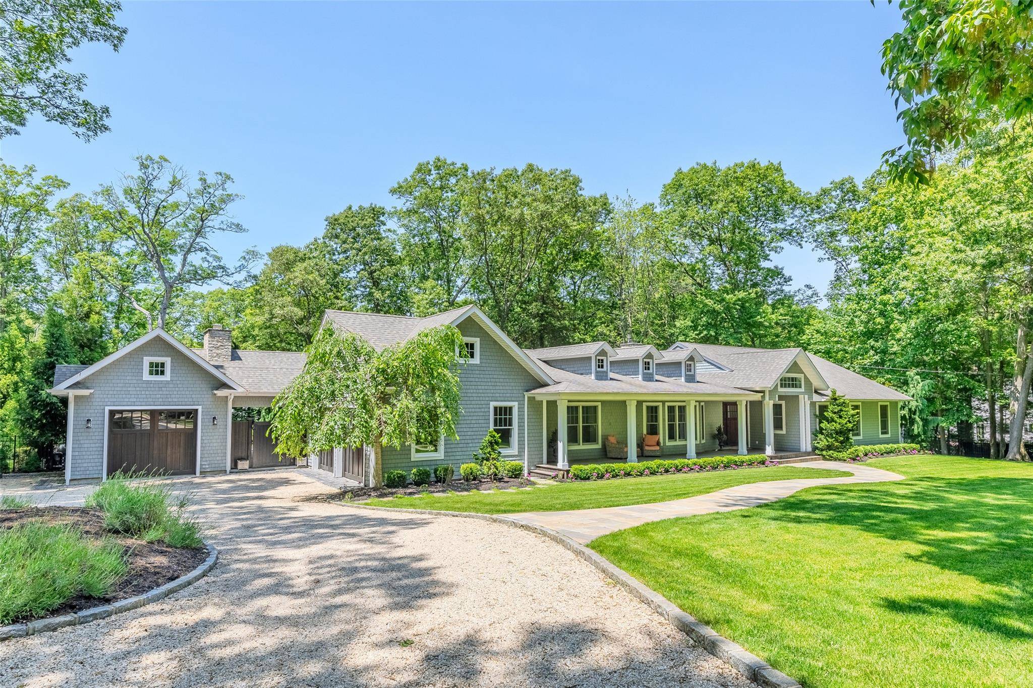 61 Crooked Oak RD, Port Jefferson, NY 11777