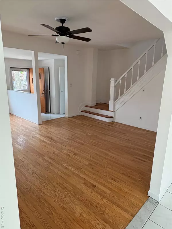 Bronx, NY 10465,840 Hollywood AVE