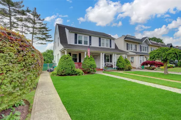 Garden City, NY 11530,29 Meadow ST