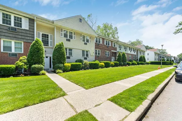 Mount Vernon, NY 10553,77 Lorraine Terrace #336