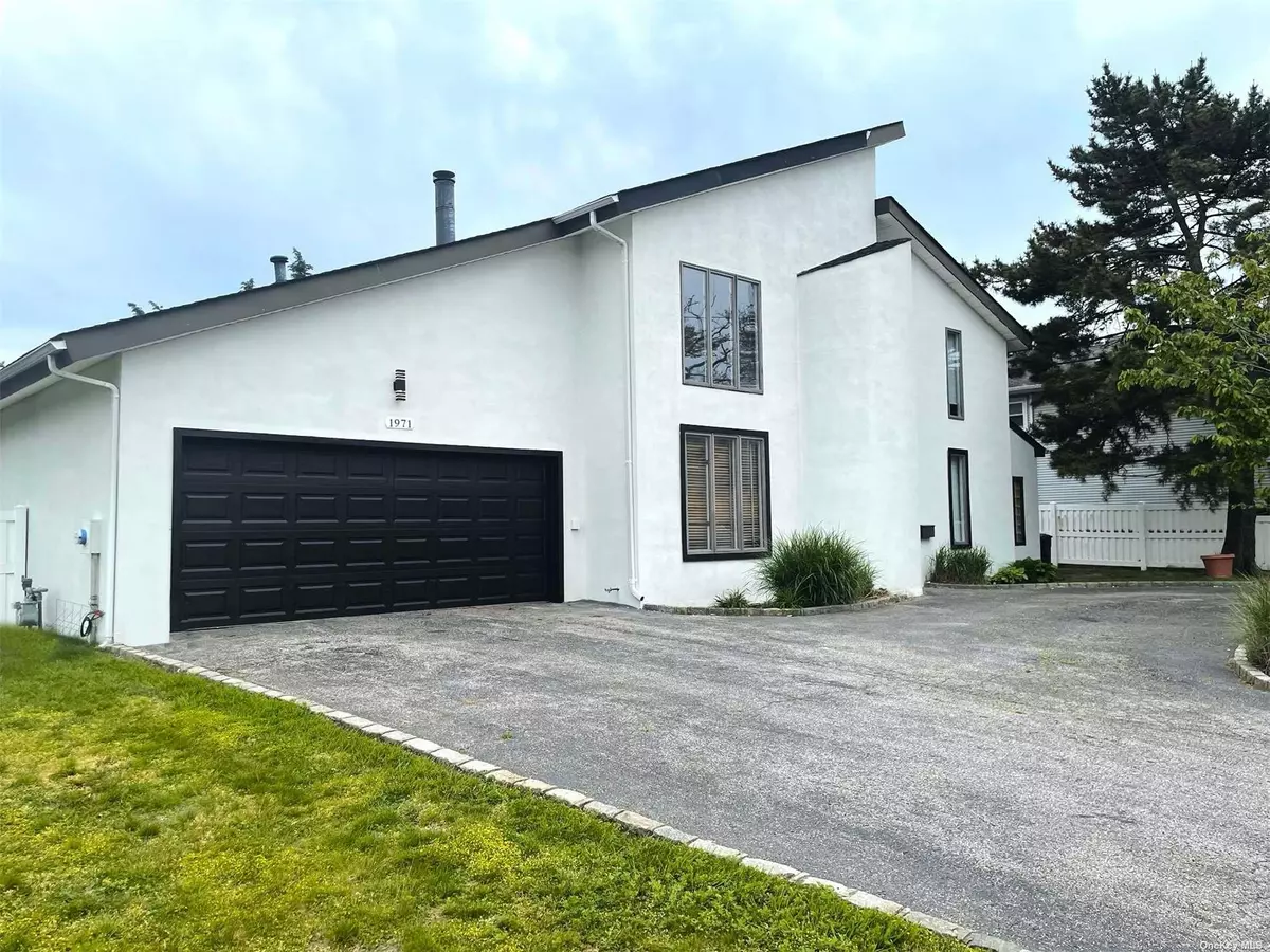 Atlantic Beach, NY 11509,94 CAYUGA AVE