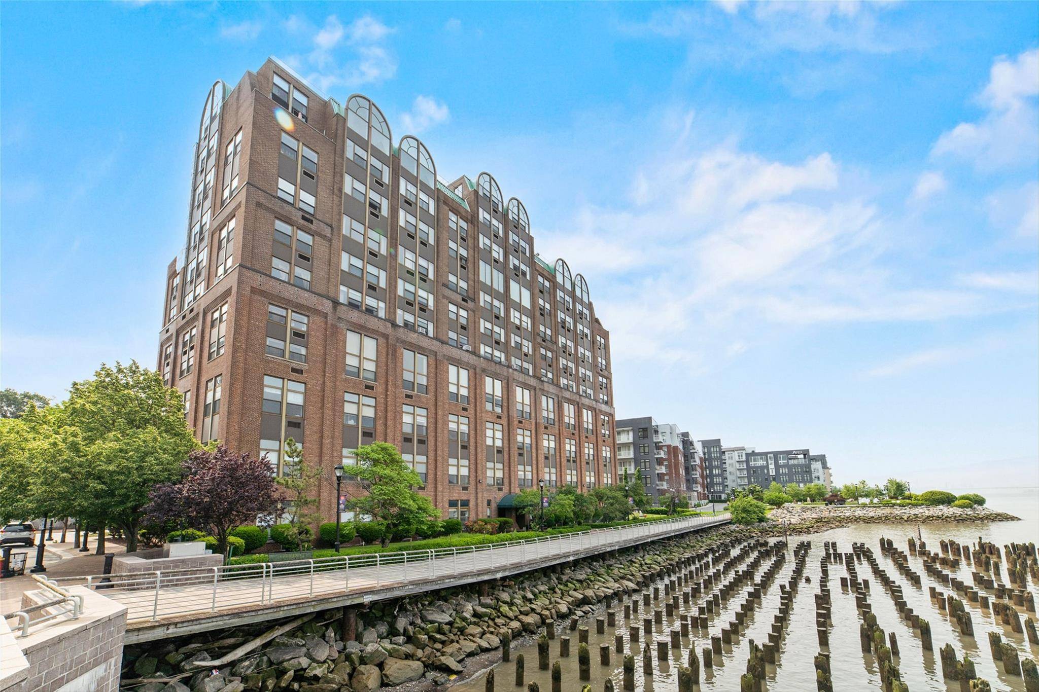 23 Water Grant ST #7N, Yonkers, NY 10701