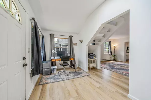 Patchogue, NY 11772,301 Oak ST