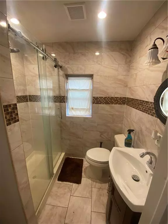Bronx, NY 10466,732 E 223rd ST