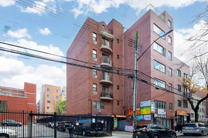 132-52 41st AVE #6, Flushing, NY 11355
