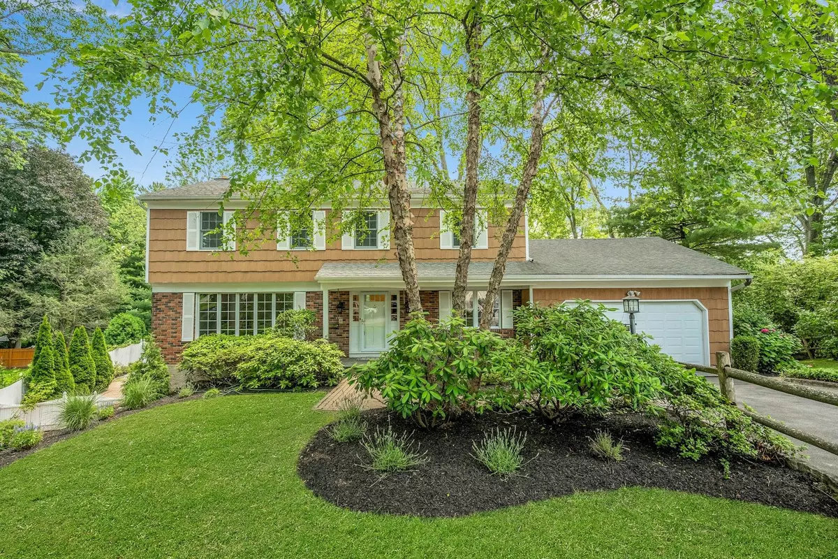 Eastchester, NY 10709,2 Berkley CIR