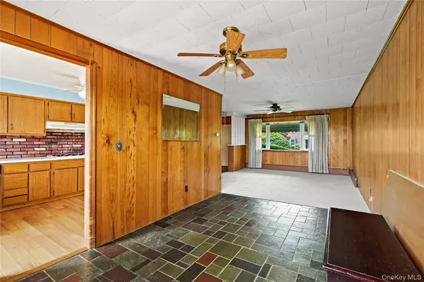 Yonkers, NY 10701,54 Albemarle PL