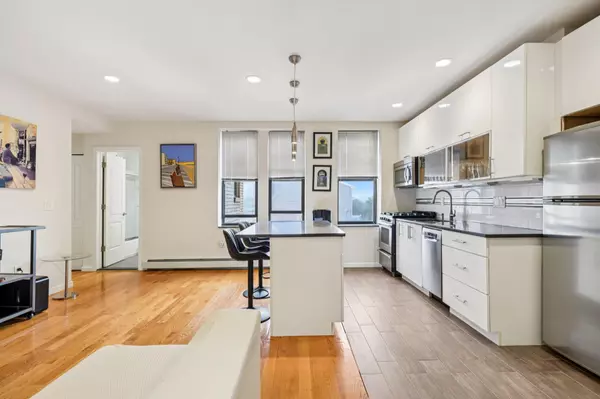 Long Beach, NY 11561,25 W Broadway #214
