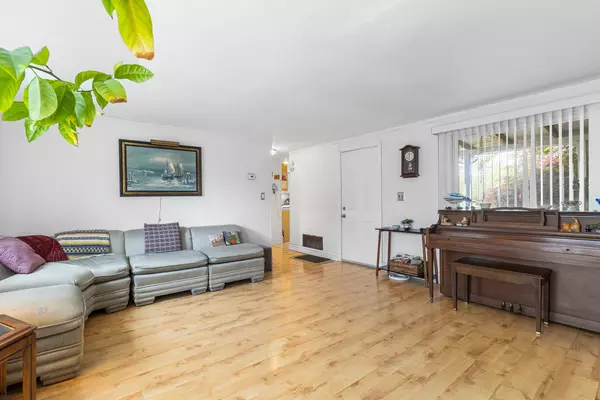 Deer Park, NY 11729,45 W 23rd ST