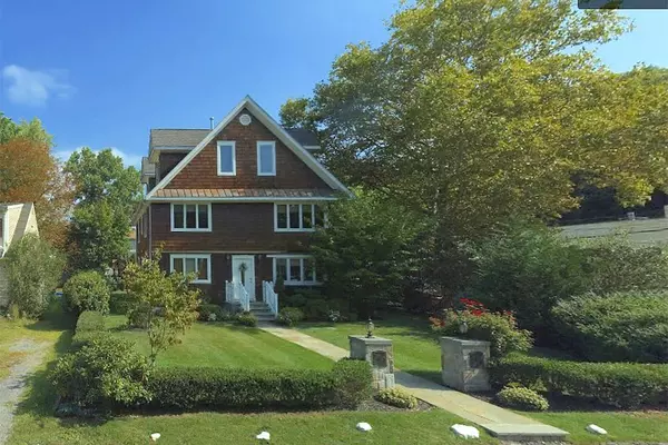 2 Goldwin ST, Rye, NY 10580