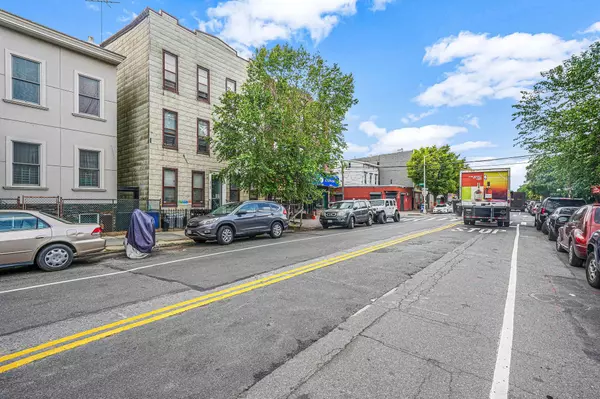 Astoria, NY 11102,3063 14th ST