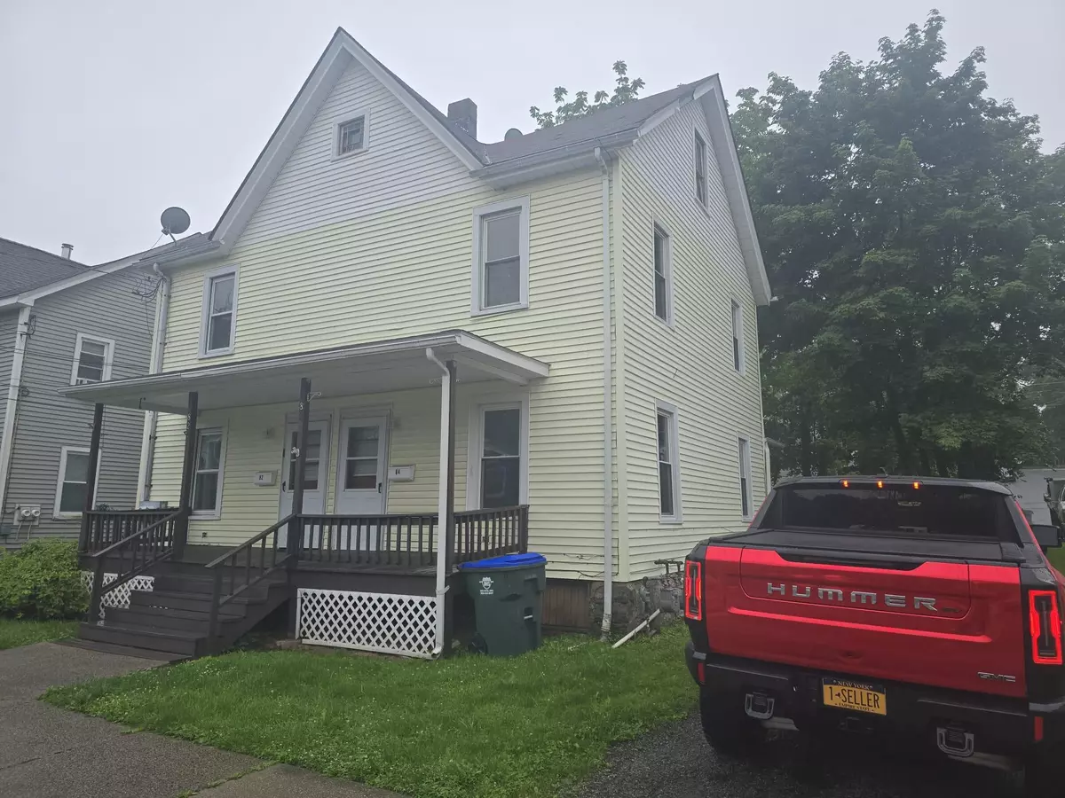 Walden, NY 12586,84 Valley AVE