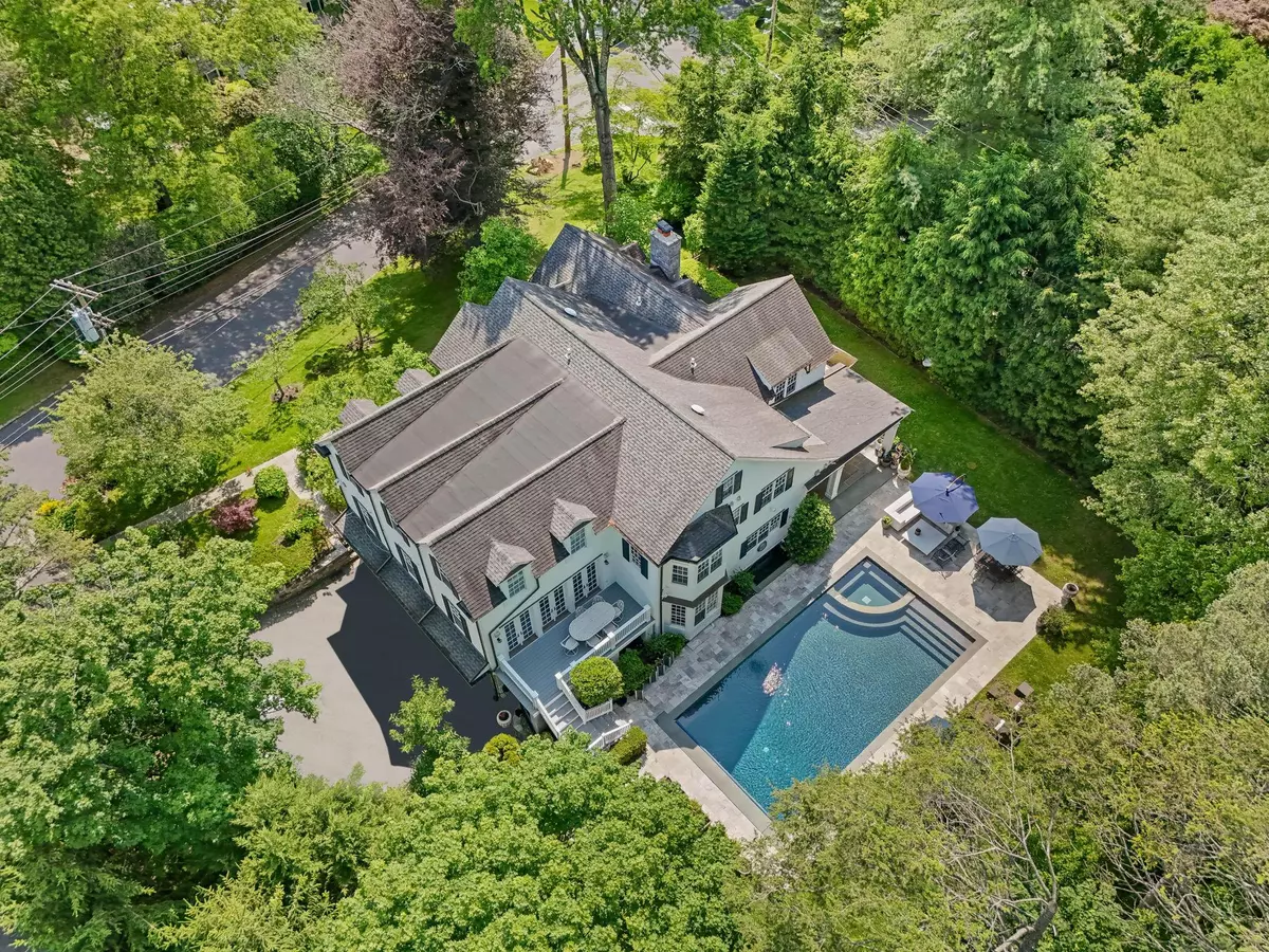 Scarsdale, NY 10583,27 Olmsted RD