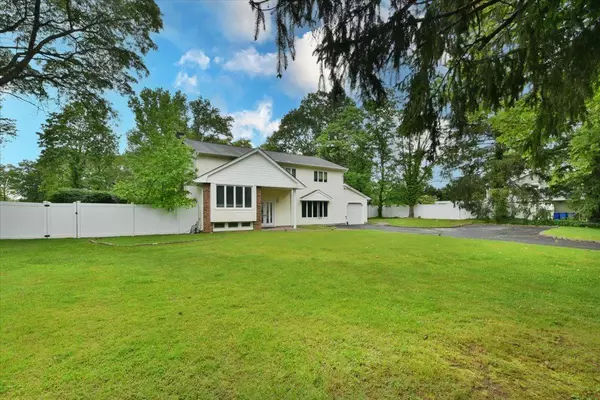 Melville, NY 11747,6 Attridge CT