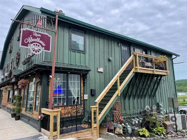 Chester, NY 10918,37-39 Main ST