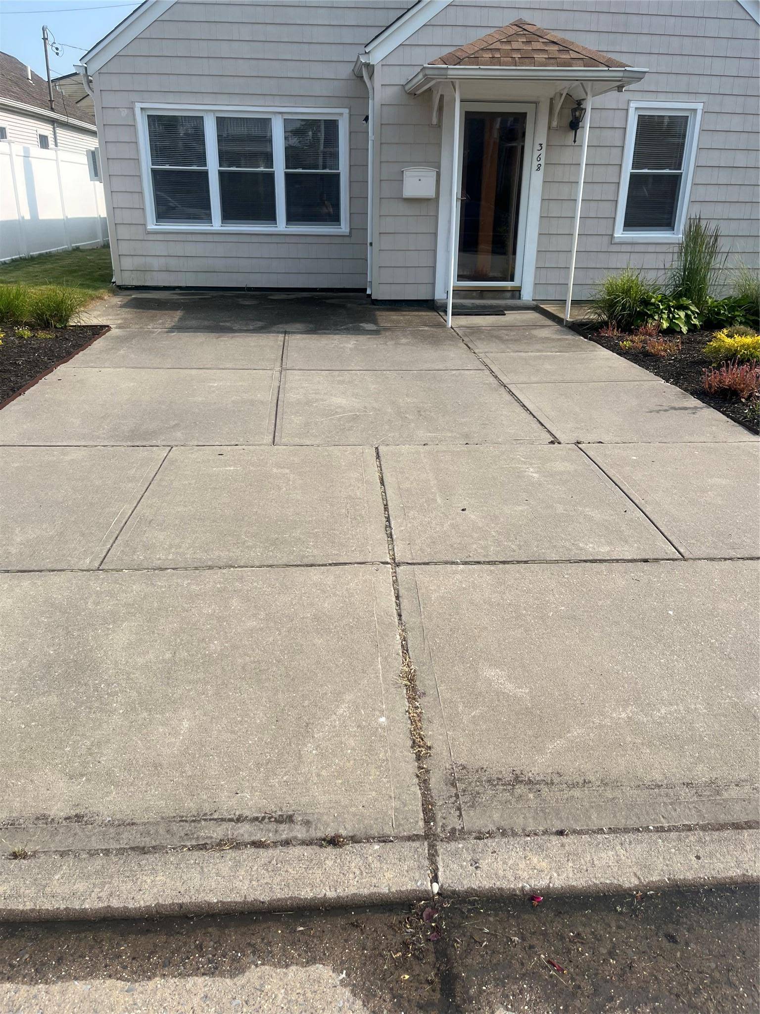 Long Beach, NY 11561,368 W Fulton ST