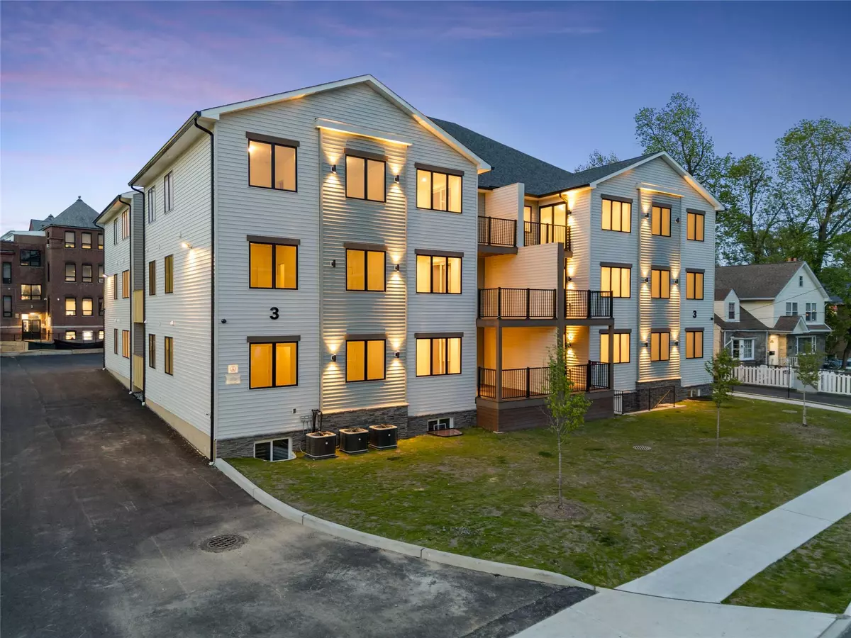 Spring Valley, NY 10977,3 E Funston AVE #222
