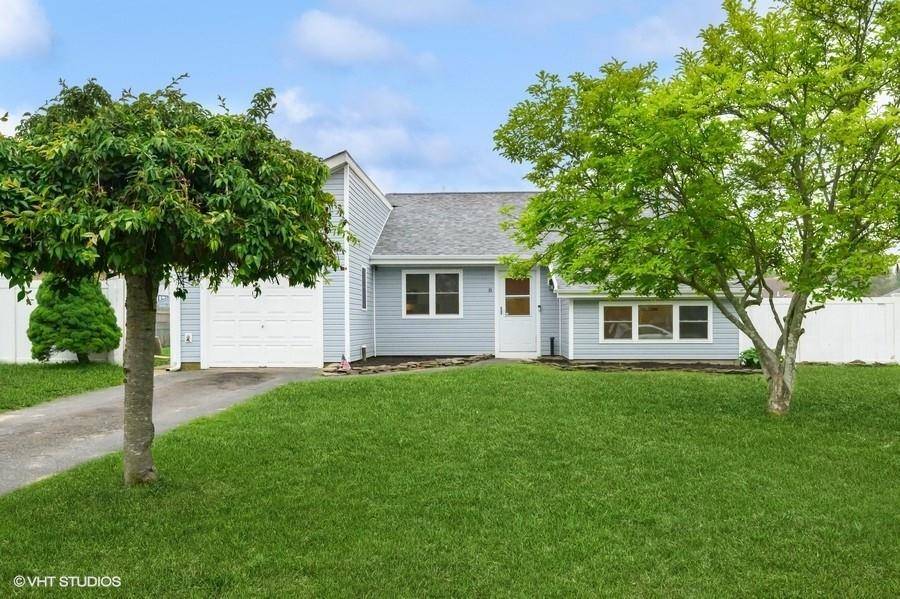 8 Michael AVE, Bellport, NY 11713