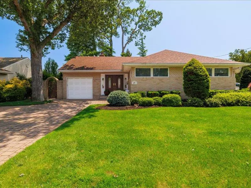 Oceanside, NY 11572,12 Marshall ST