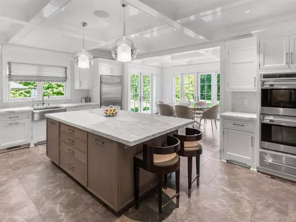 Old Westbury, NY 11568,27 Red Ground RD