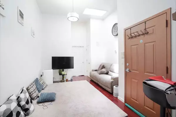 Astoria, NY 11102,29-15 Astoria BLVD #1