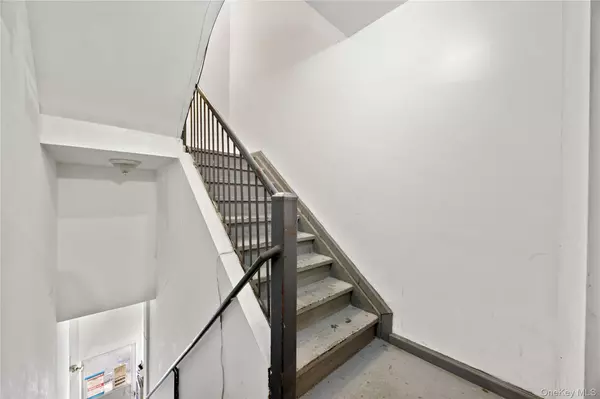 Flushing, NY 11354,131-44 40th RD