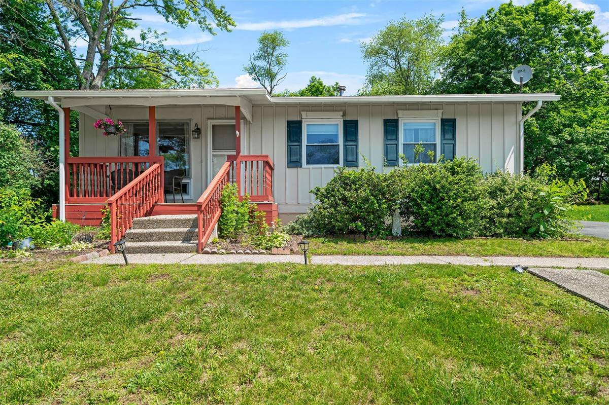 Warwick, NY 10990,69 Wickham DR