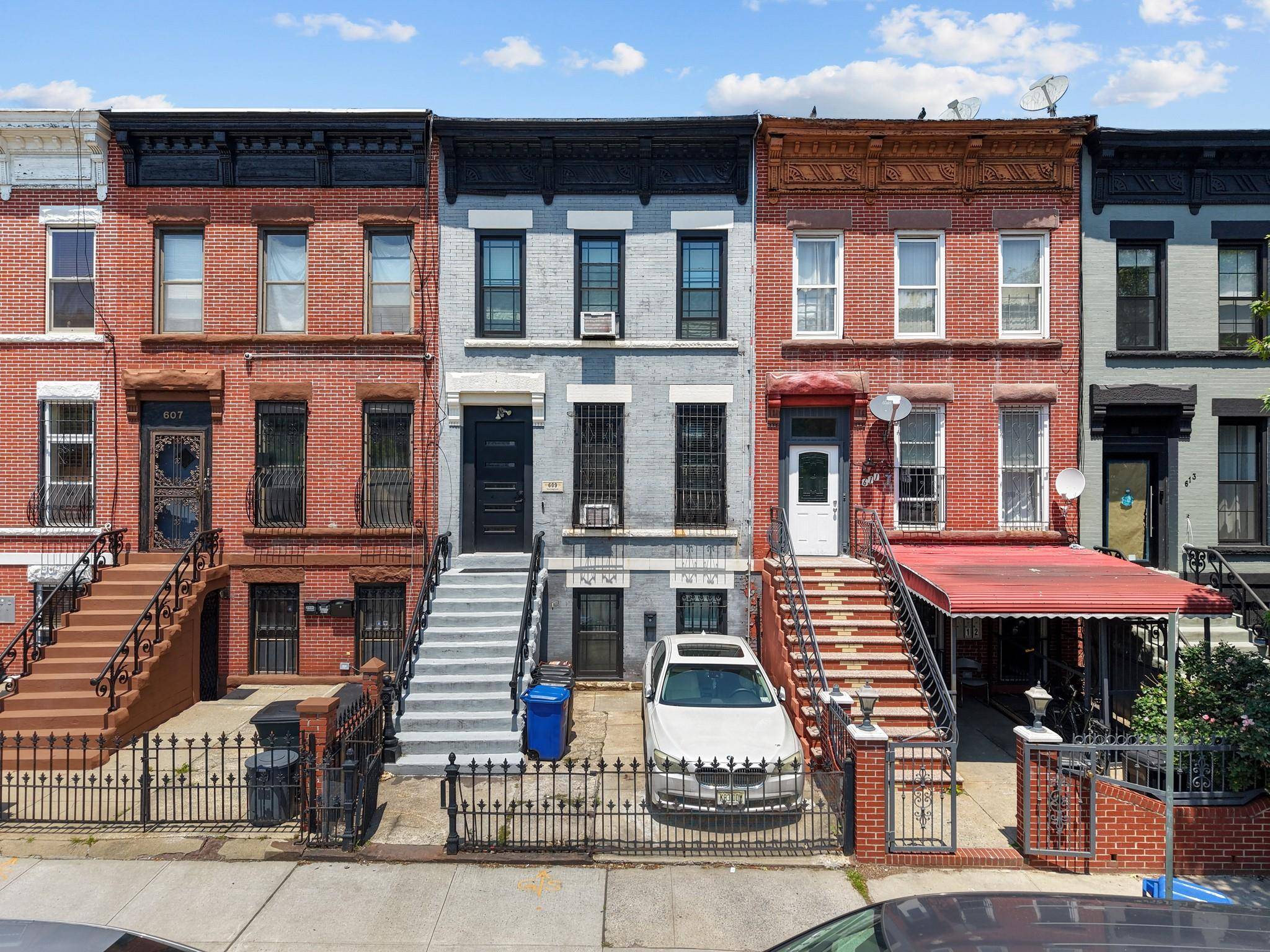 609 Lexington AVE, Brooklyn, NY 11221